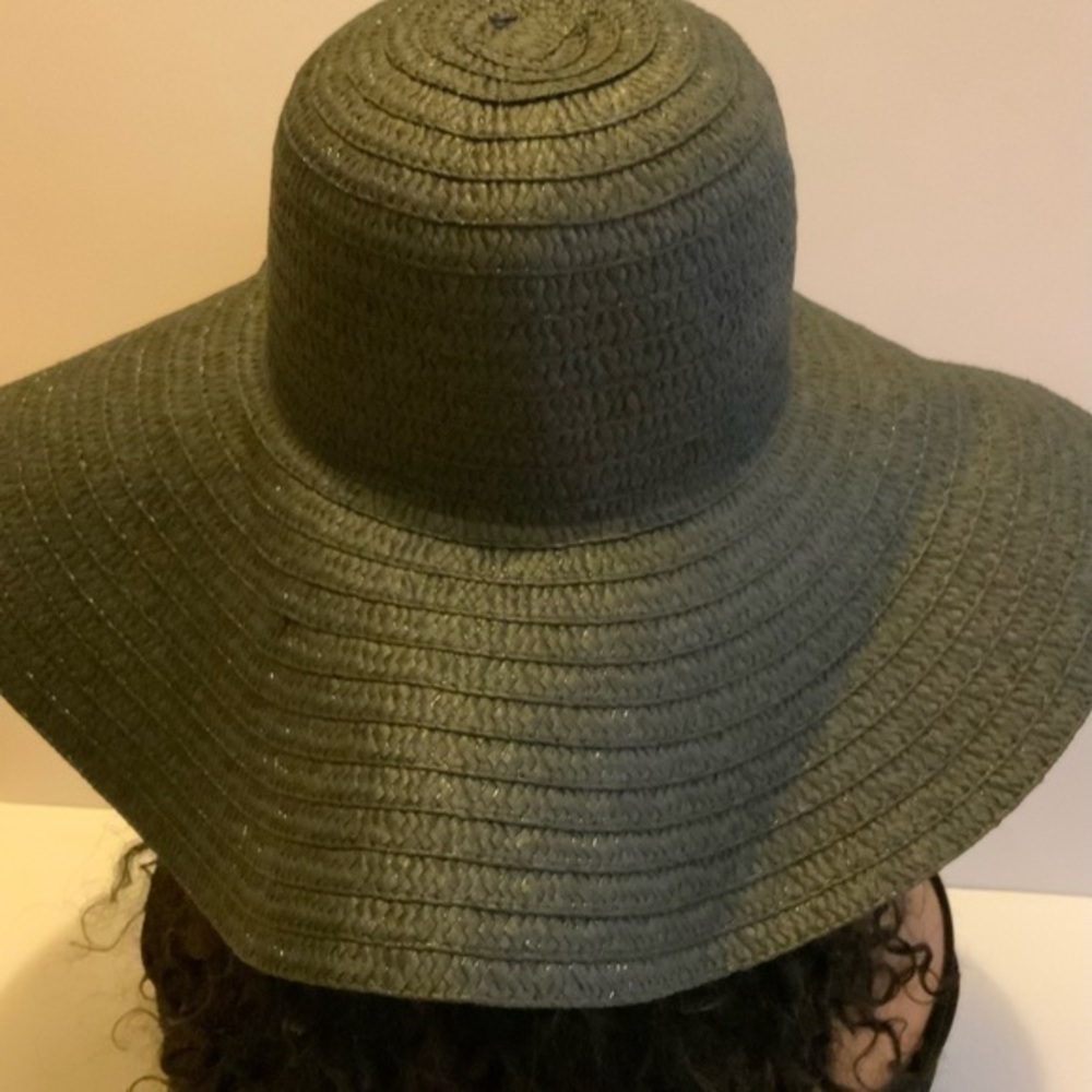 Beach hat - Picture 3 of 8